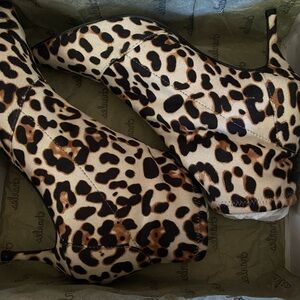 Charles White Cheetah Print Heeled Boots Not Worn